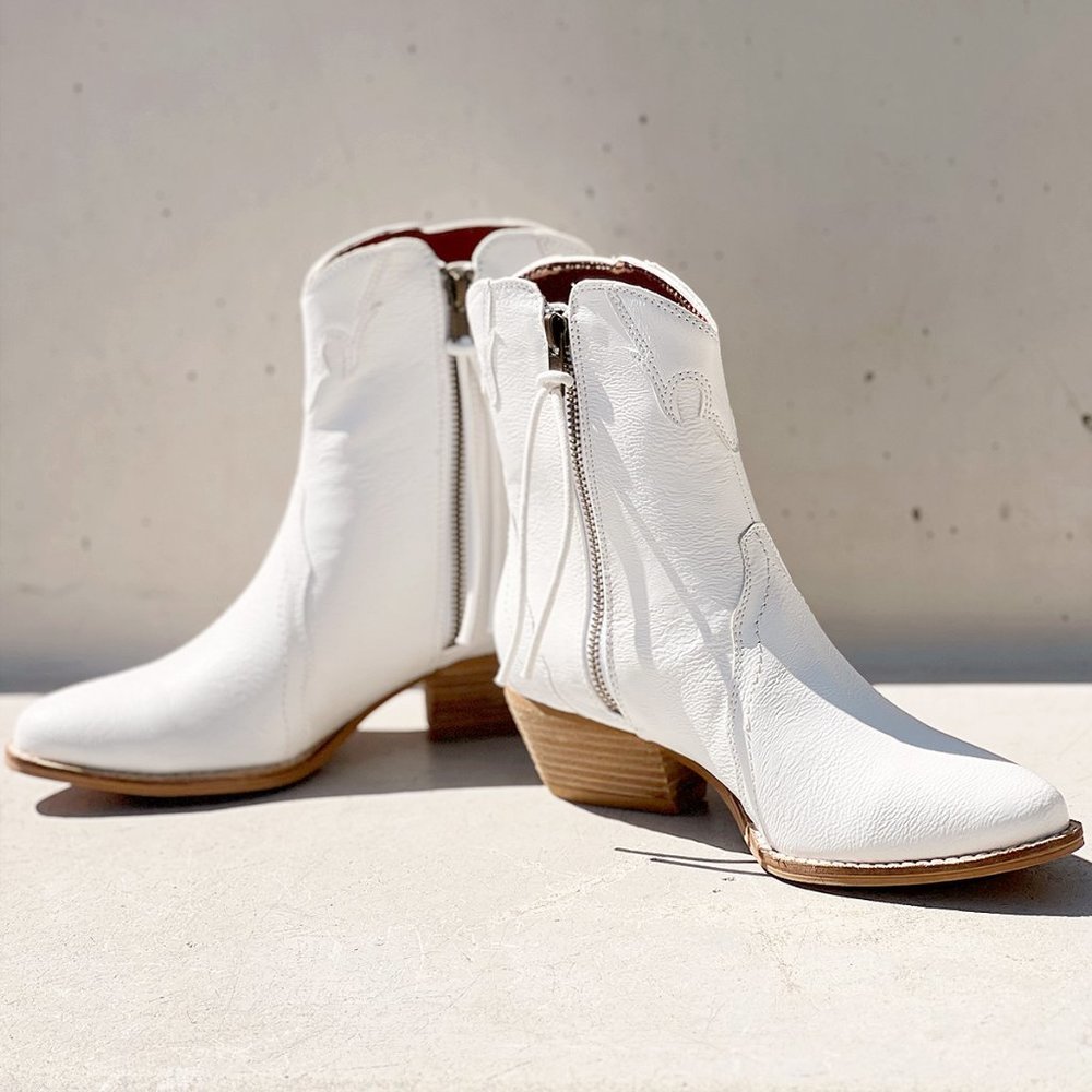 NEW Pointy Toe Stack Block Heel Zip Up Western Ankle Booties Boots Off White - Picture 13 of 16